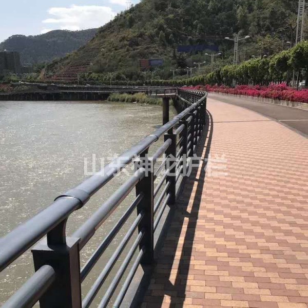 河道護欄